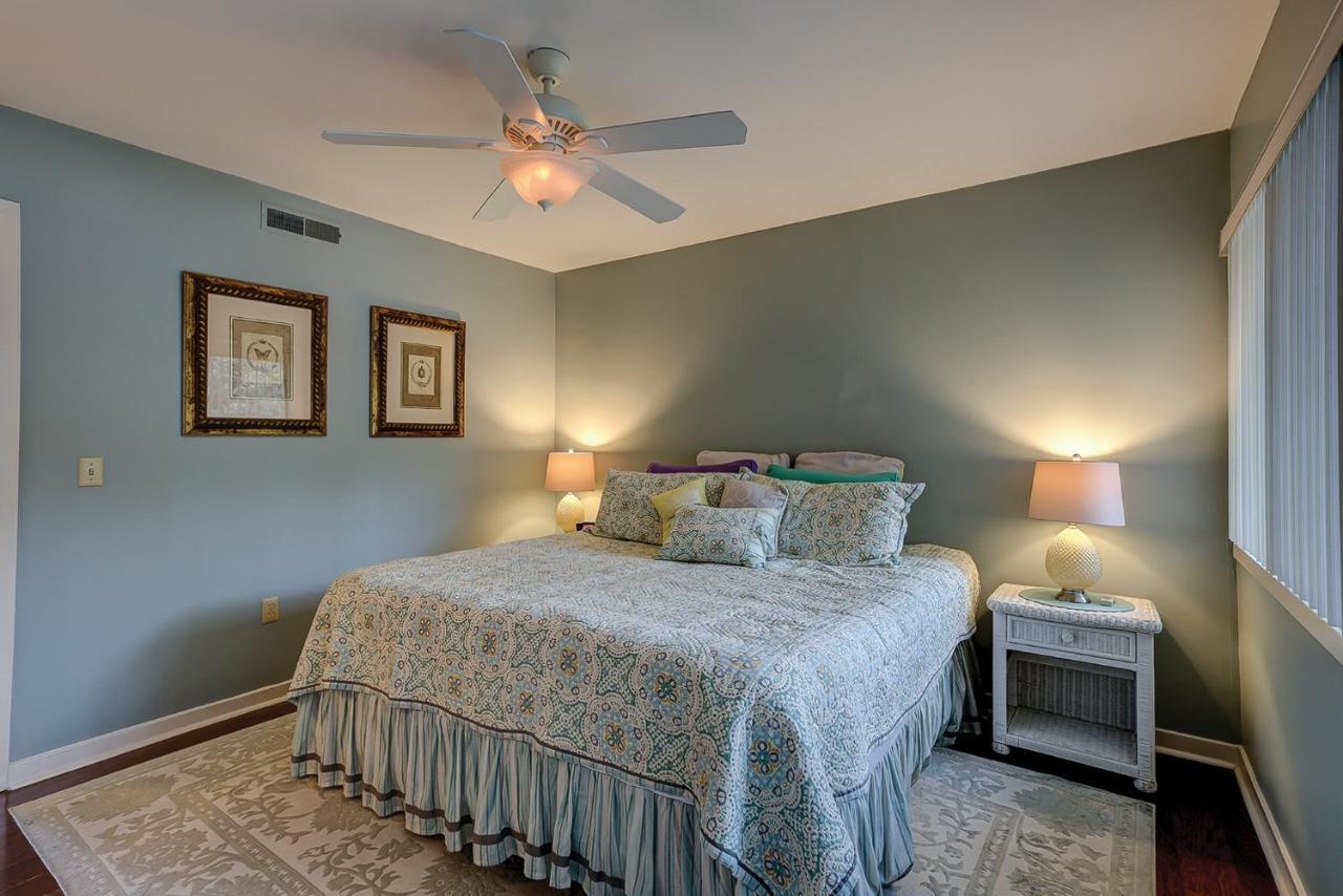 Holiday home 264 Turnberry 2 Bedroom Golf Updated Luxury In Palmetto Dunes Community Pool Hilton Head Island
