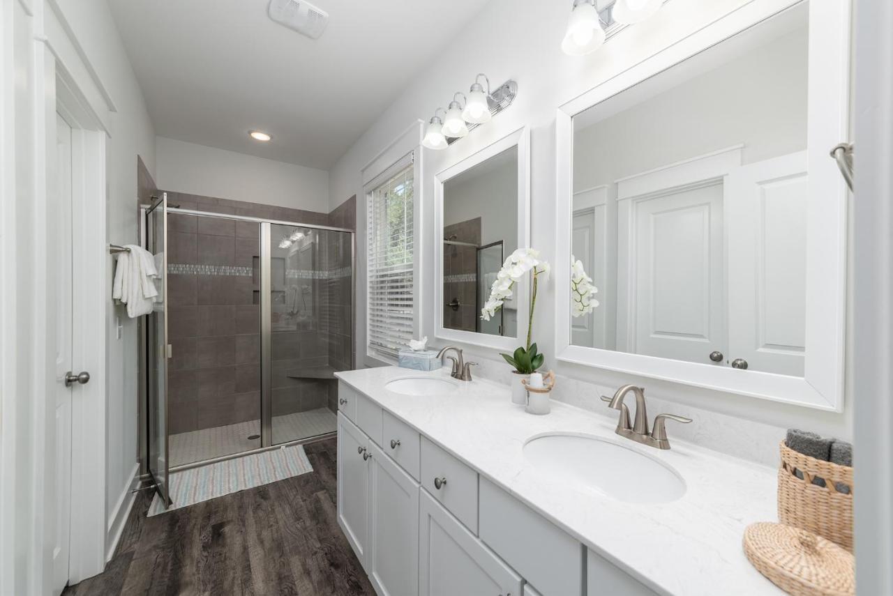 Luxury House W/ Backyard Oasis. Heated Pool. Hilton Head Island