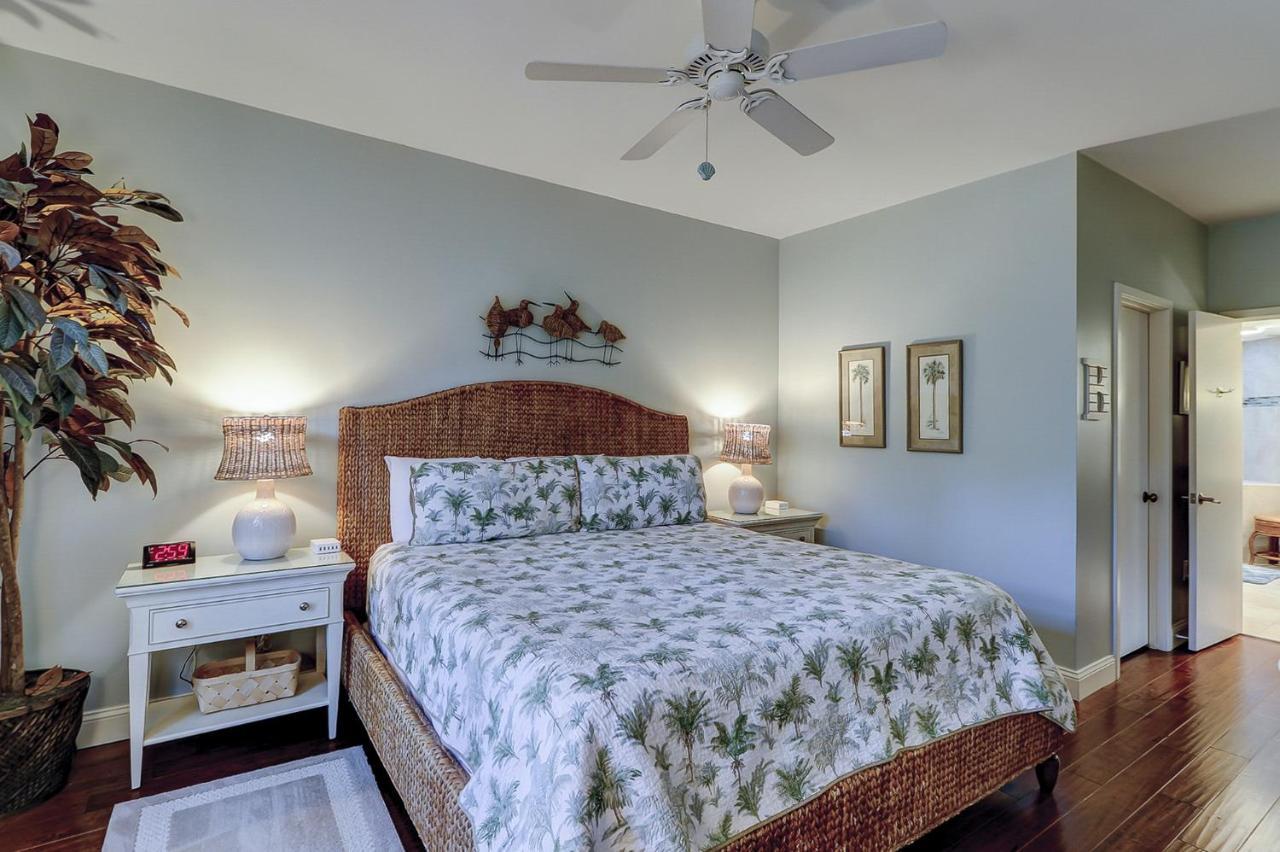 7606 Huntington