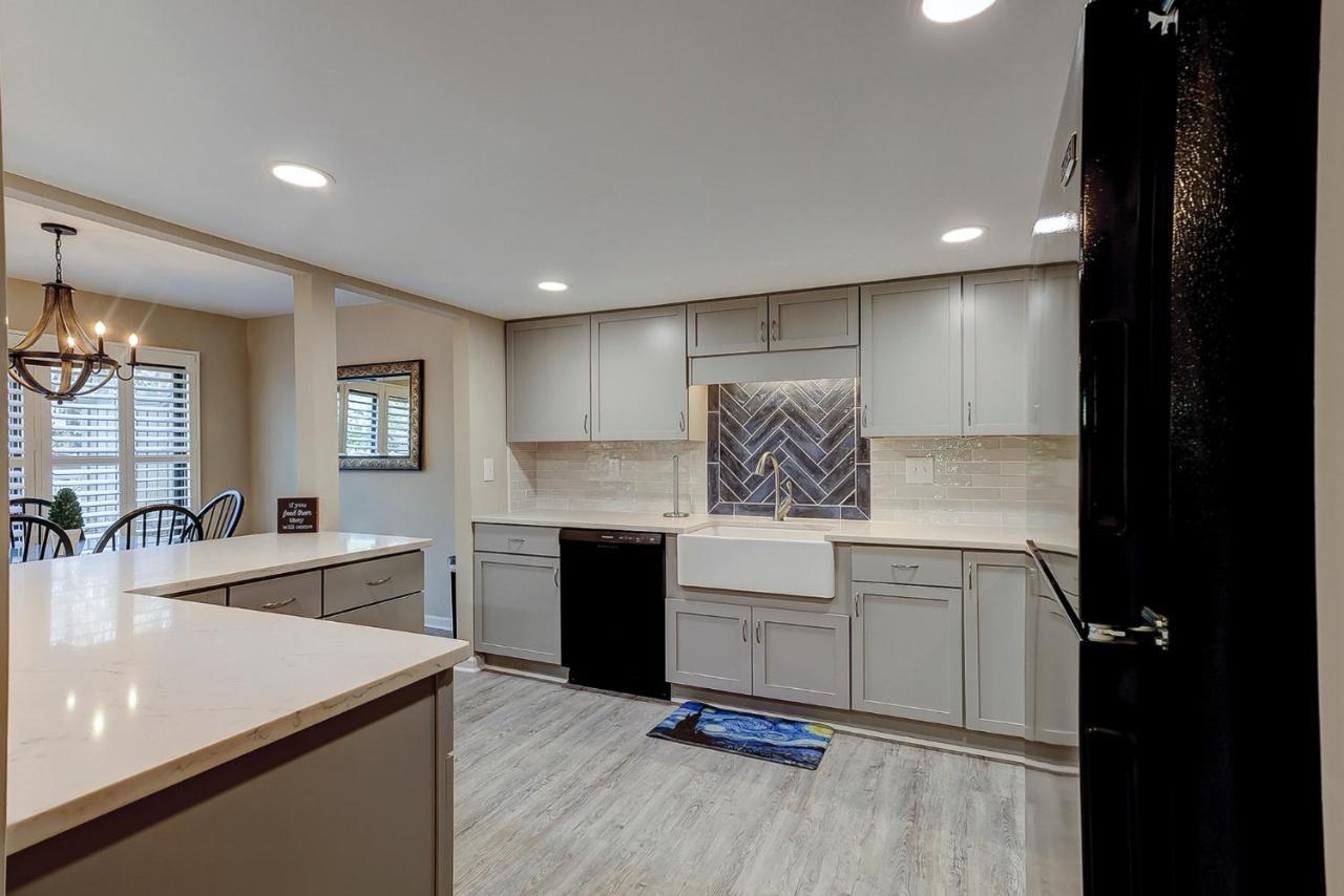 Updated Luxury 3 Bedroom In Shipyard Near The Holiday home