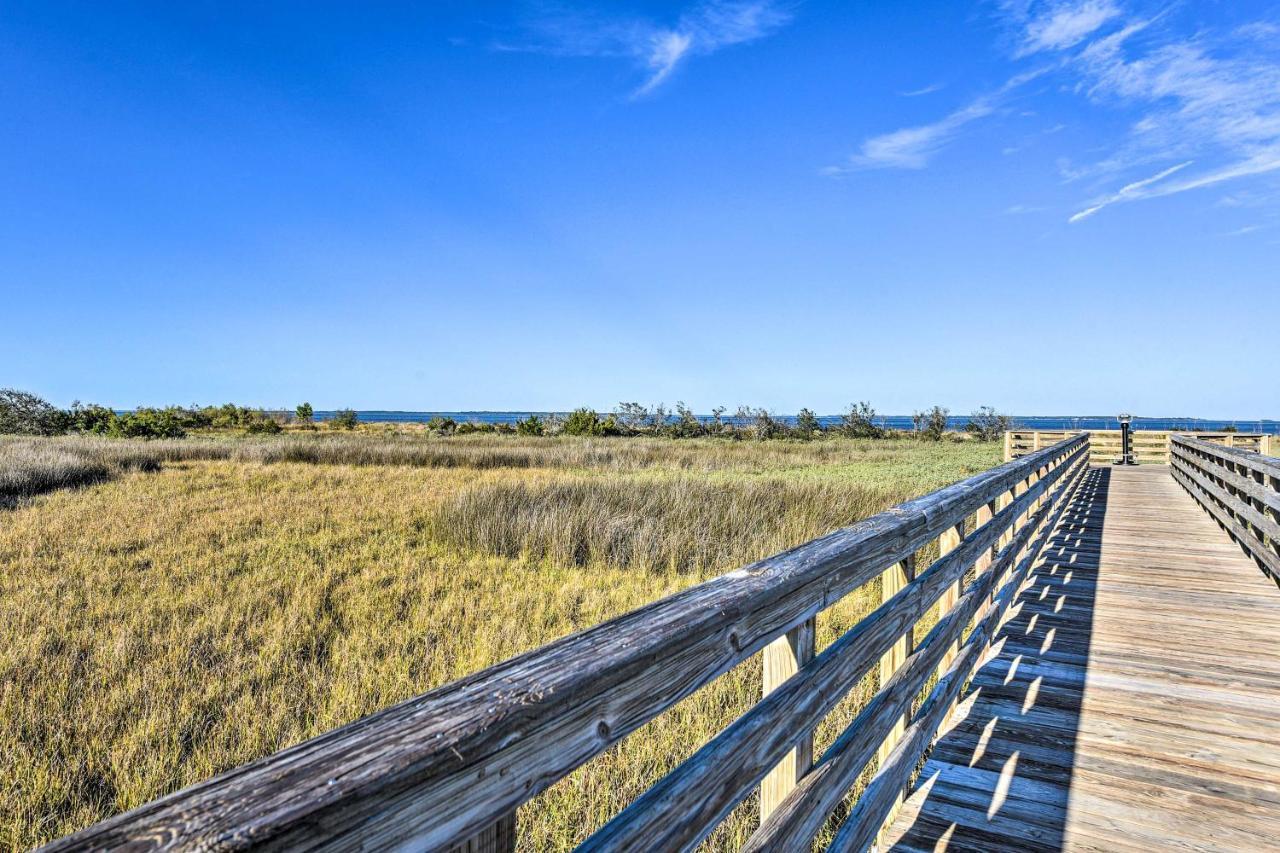Breezy Hilton Head Getaway 3 Decks And Water Views! Holiday home