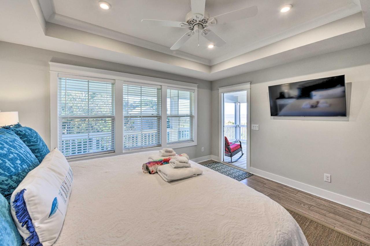 Holiday home Breezy Hilton Head Getaway 3 Decks And Water Views! *