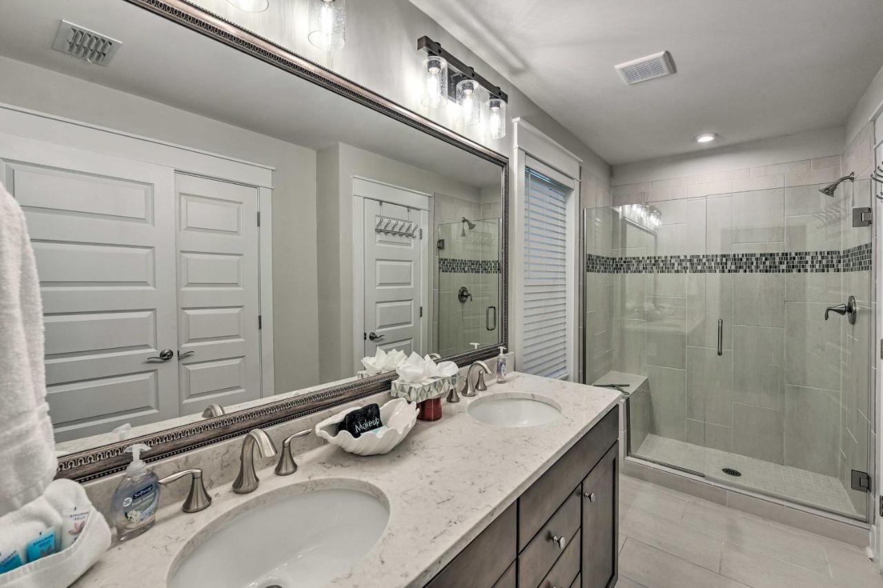 Breezy Hilton Head Getaway 3 Decks And Water Views! Holiday home