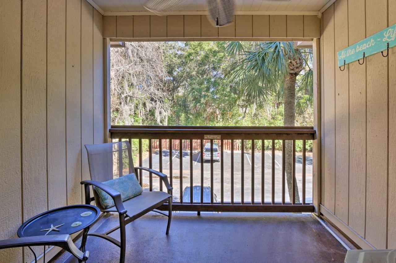 Hilton Head With Covered Balcony And Pool Access Apartment