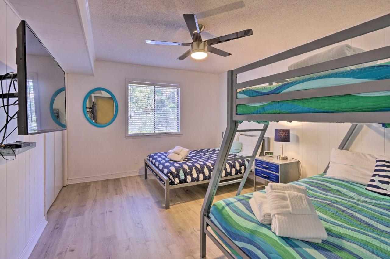 Apartment Hilton Head With Covered Balcony And Pool Access