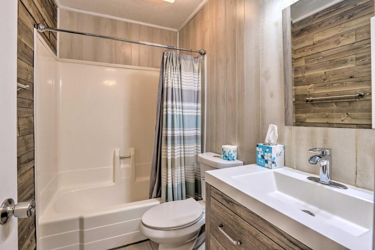 Apartment Hilton Head With Covered Balcony And Pool Access