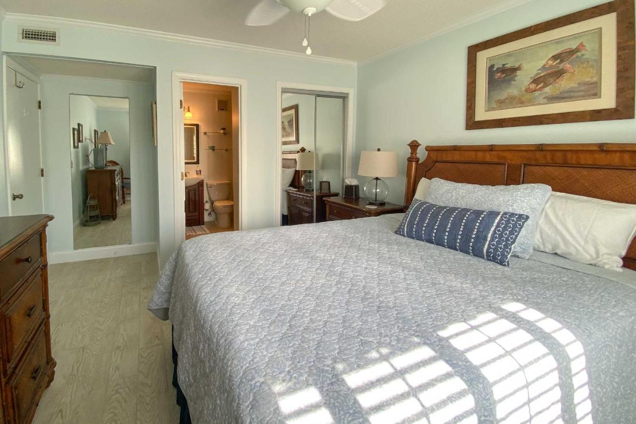 Hilton Head Getaway With Tennis View Walk To Apartment