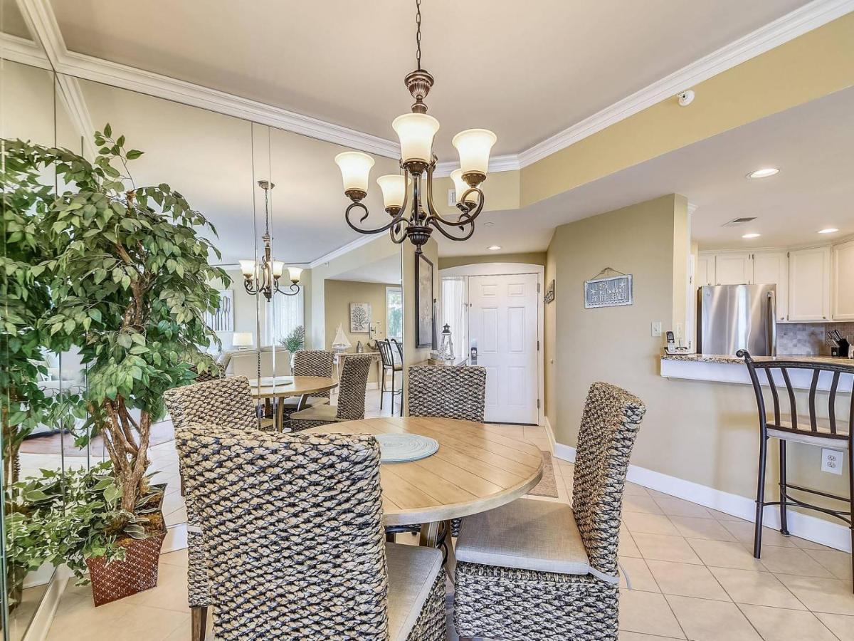211 Windsor Place Villa *