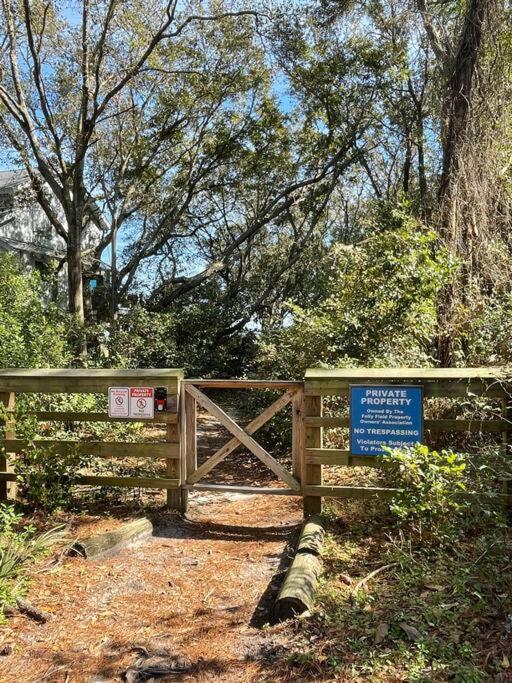 Renovated Cottage: 4th Row From The Beach! Hilton Head Island