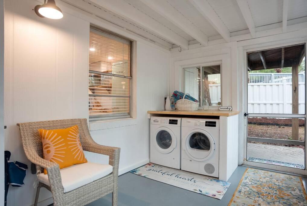 Renovated Cottage: 4th Row From The Beach! Holiday home Hilton Head Island