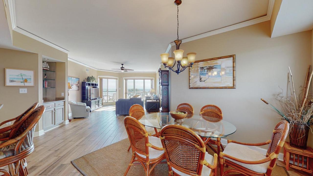 Villa 4505 Windsor Court North