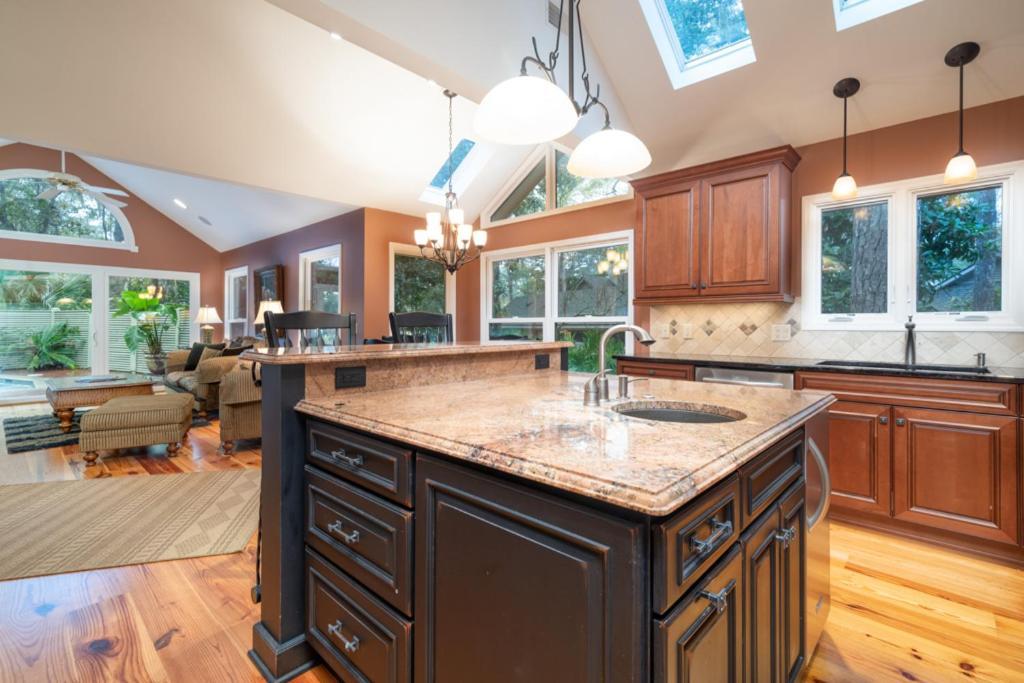 11 Willow Oak Private Pool Golf Course Sleeps 14 Sea Pines Hilton Head Island