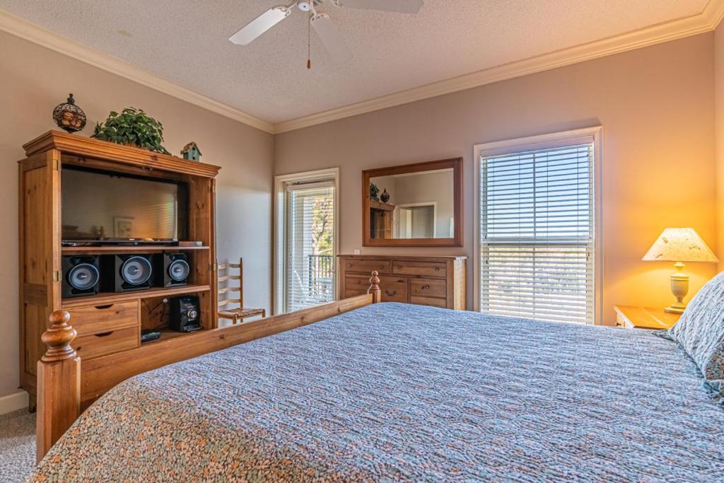507 North Shore Walk To Steps From Restaurants And Shops Sleeps 6 North Forest *