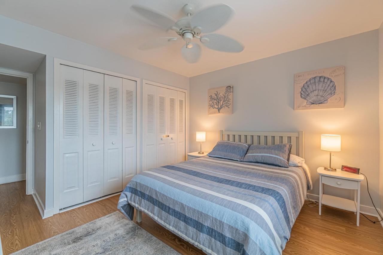 1762 Bluff Modern Updated Water Views Sleeps 8 Sea Pines Holiday home