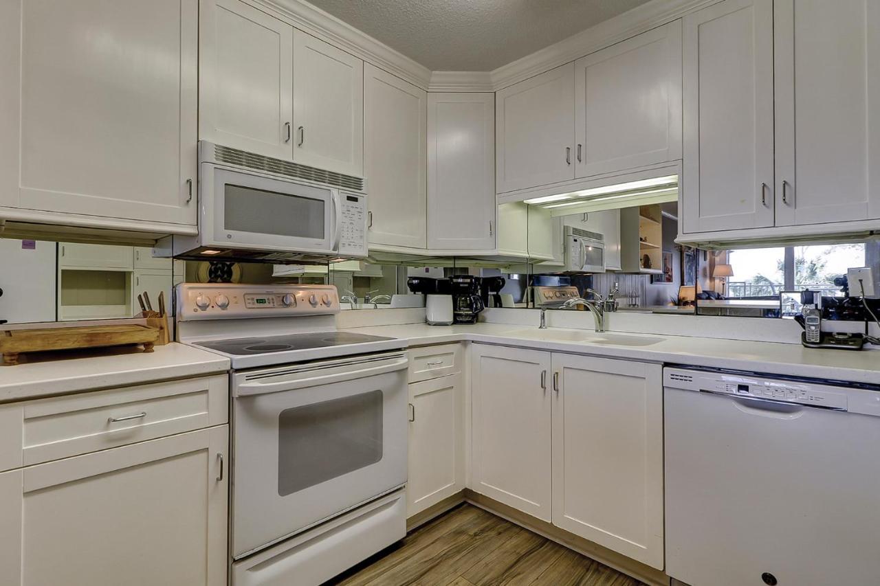 Holiday home 2f Beachwood Place Oceanfront Views *