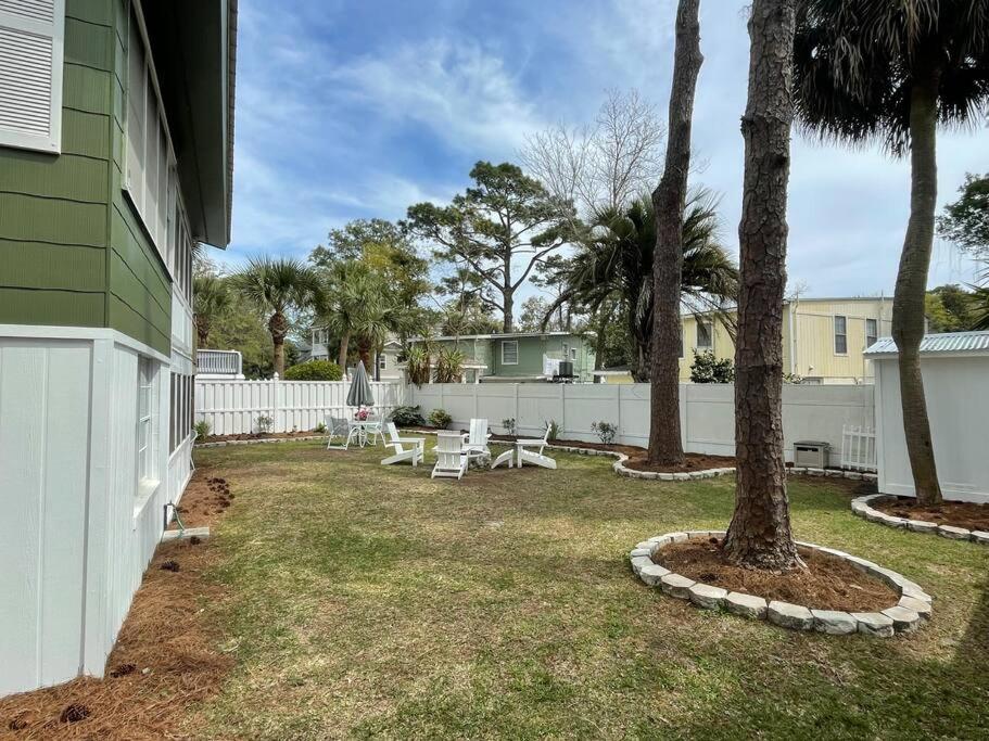 Renovated Cottage: 4th Row From The Beach! Holiday home Hilton Head Island