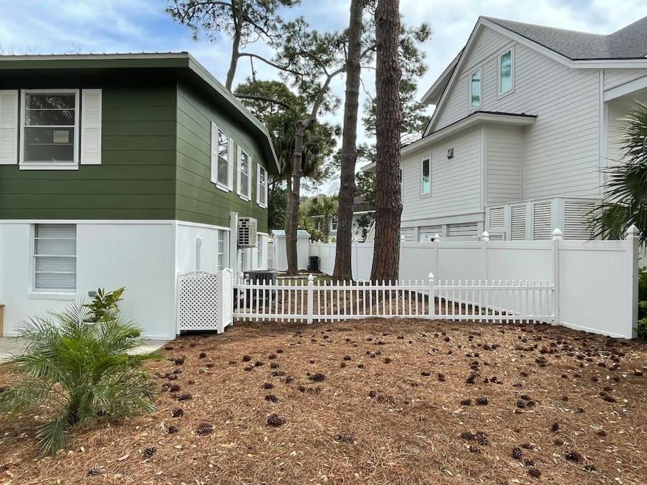 Renovated Cottage: 4th Row From The Beach! Holiday home *