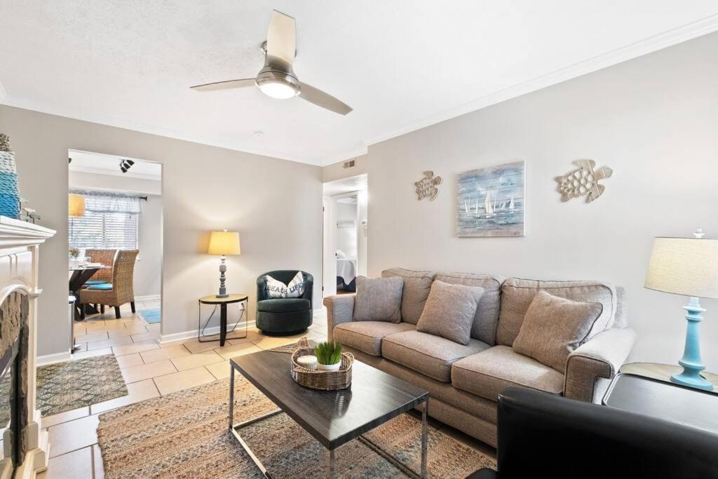 5 Min Walk To Beach- 2br1ba In The Dunes Apartment