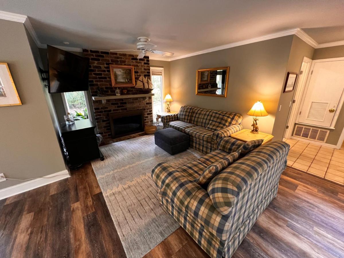 10 Deer Run Lane * Hilton Head Island