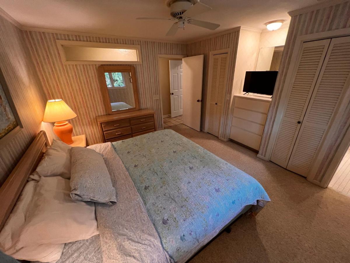 10 Deer Run Lane Holiday home