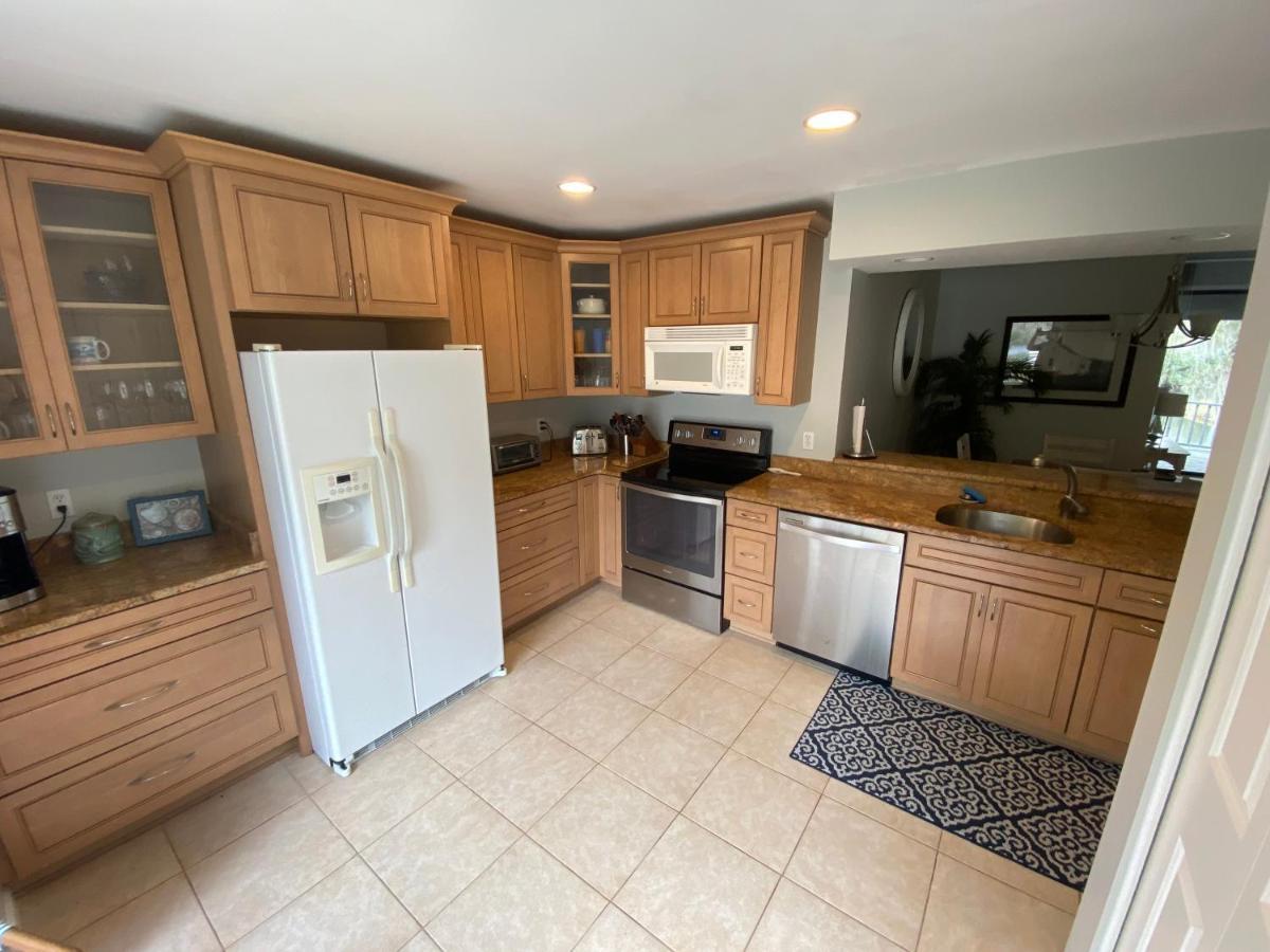 3319 Forest Drive * Hilton Head Island