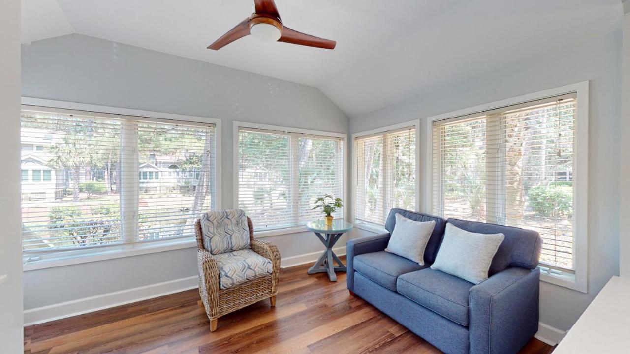 7621 Huntington Villa