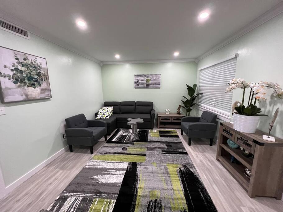 Tranquility In Paradise- 2 Bedroom W/parking
