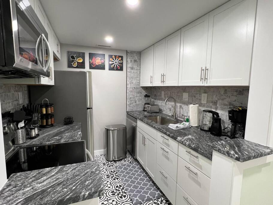 Tranquility In Paradise- 2 Bedroom W/parking Villa *