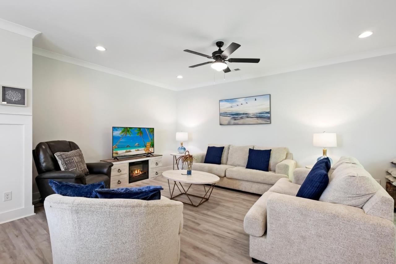 28 Pink Lane Luxury Vacation Holiday home