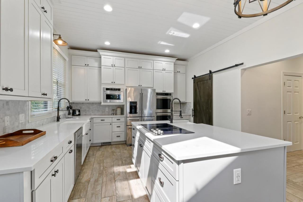 11 East Wind Villa