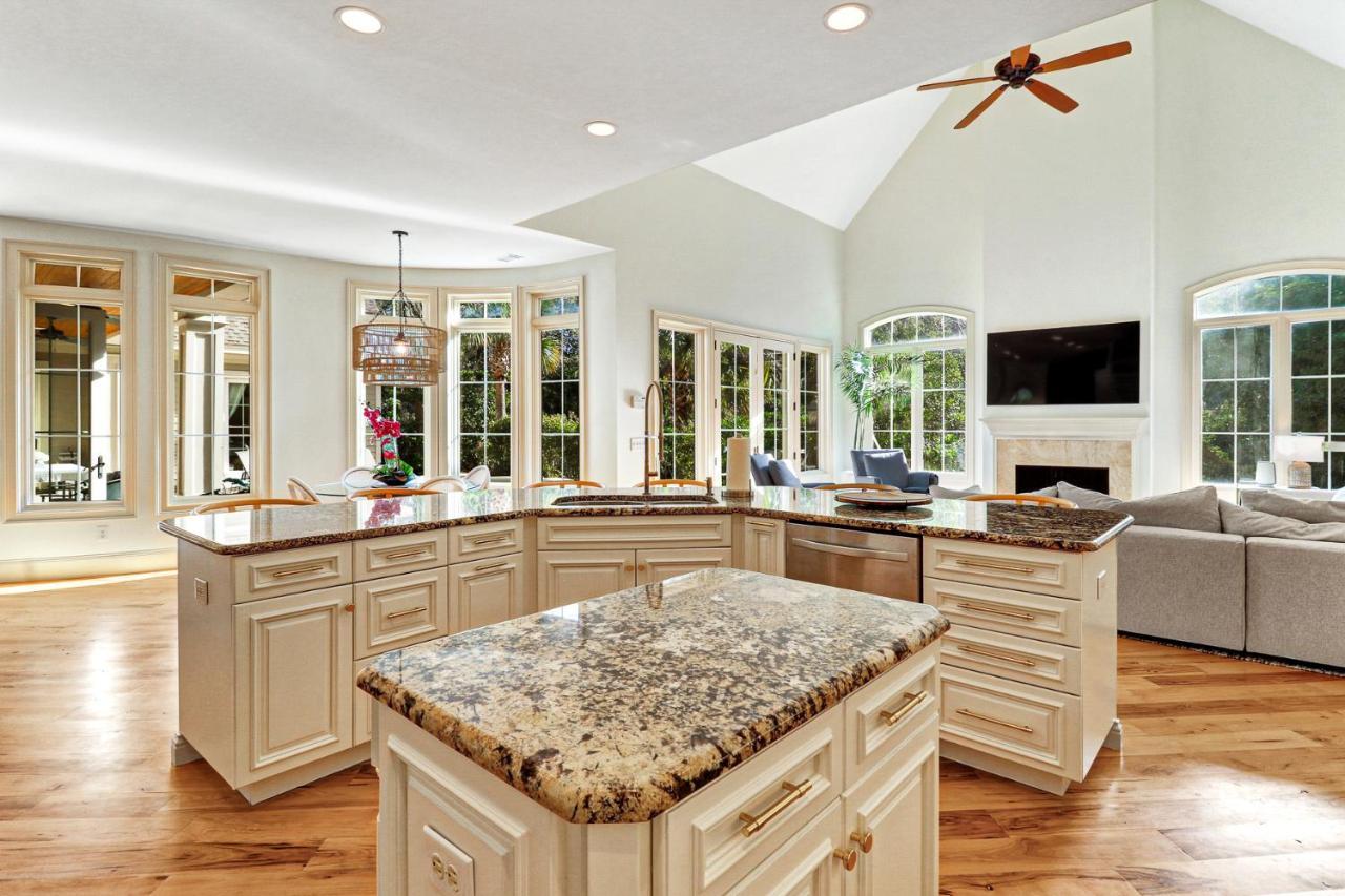 35 Red Oak Villa *