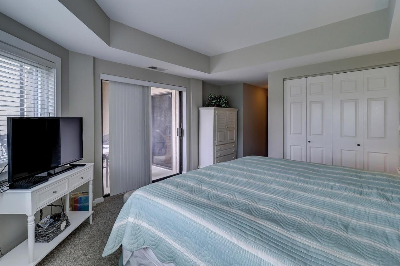 King Queen Bunk Beds Fold Out Couch Sleeps 8 Bikes & Gear Included Hilton Head Island