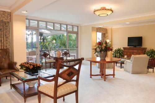 Resort And Club At Harbour Town