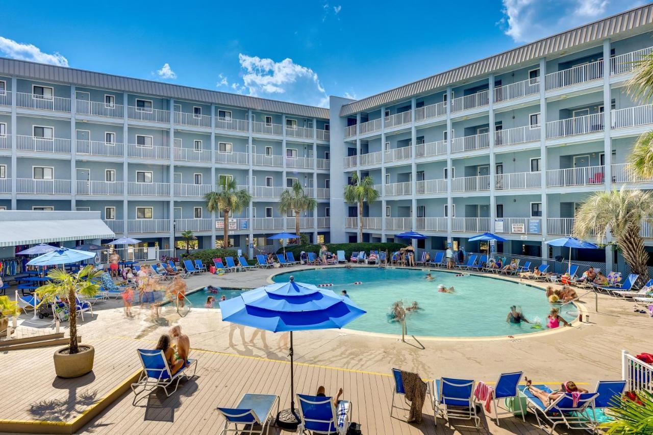 Apartment With Pool Less Than 1 Mi To Beach! *