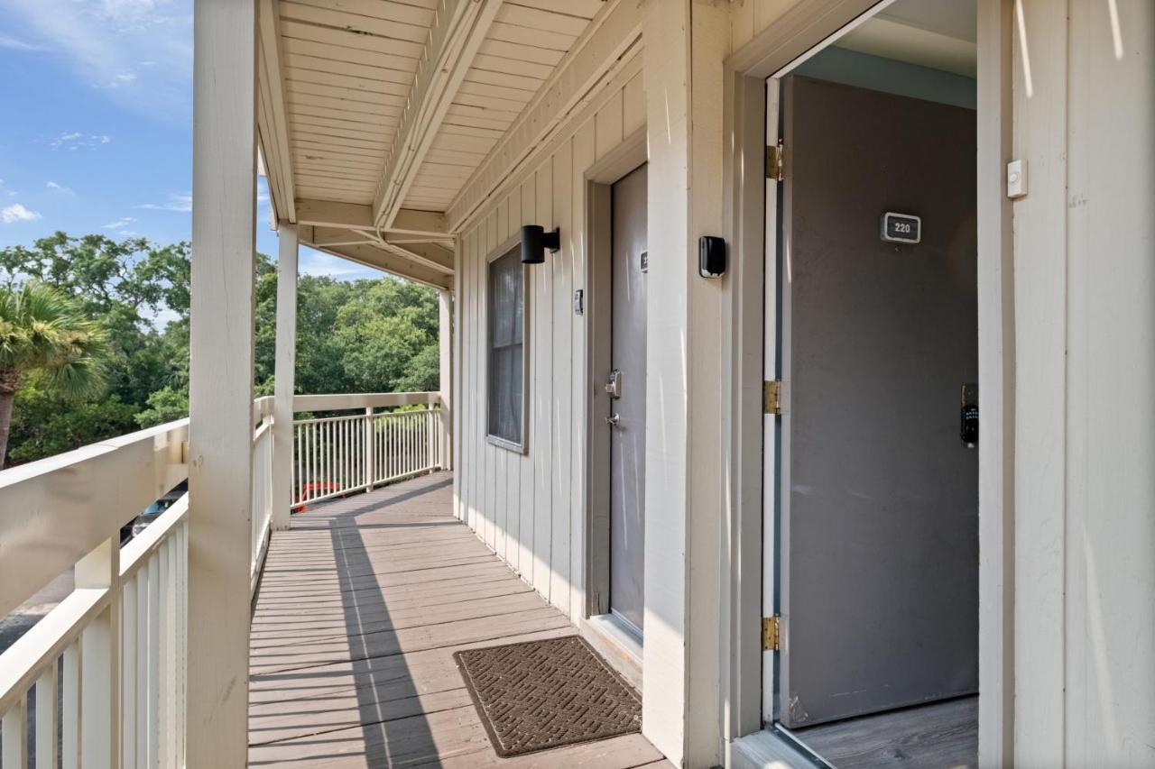 Ocean View Breakers At Coligny Apartment Hilton Head Island
