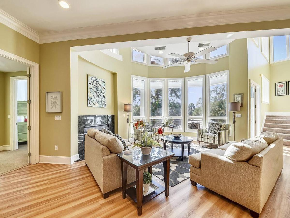 Holiday home 55 Steps To The - Private Pool & - 2nd Row To The - 29 Sandpiper St - I Am Unable Respond To Any Inquiries Through App Until Is Booked
