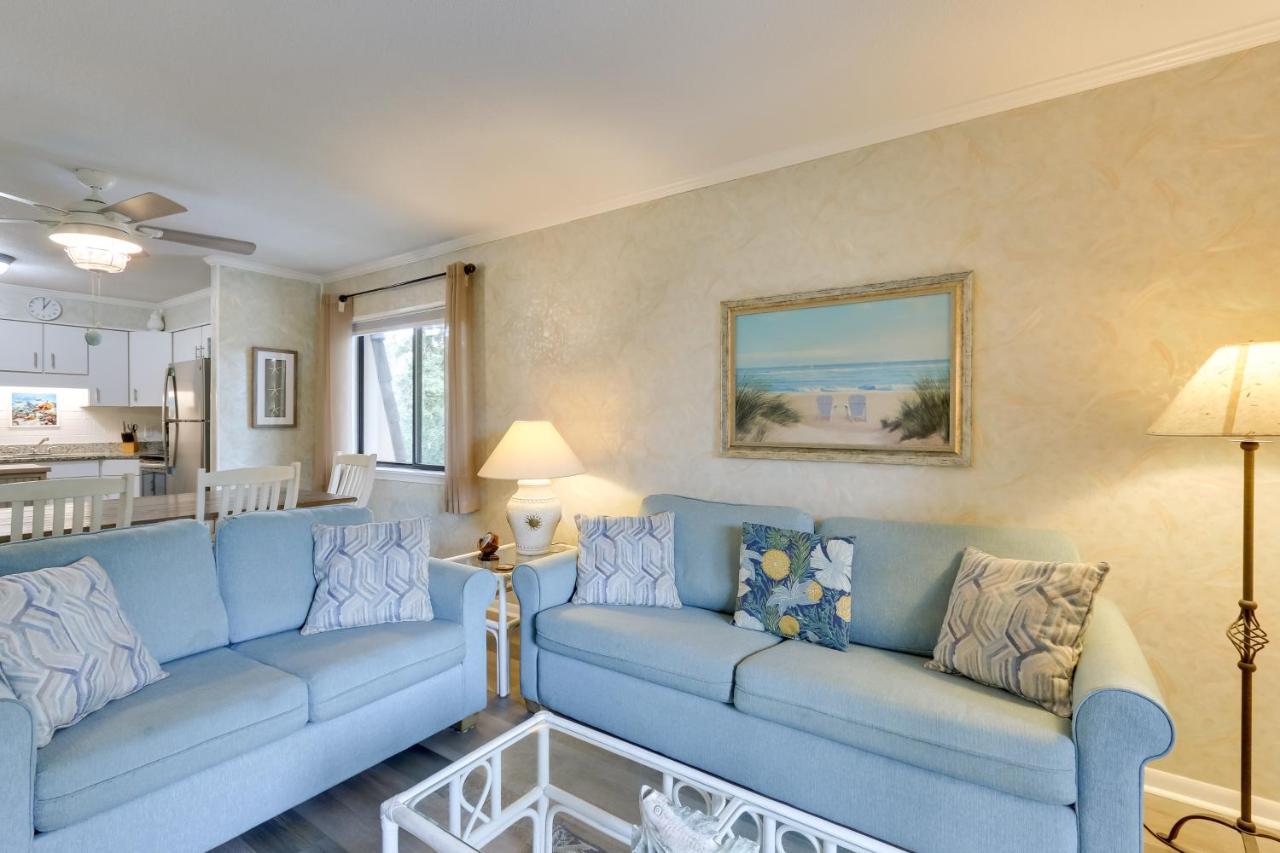 Hilton Head With Balcony And Pool, Walk To * Hilton Head Island