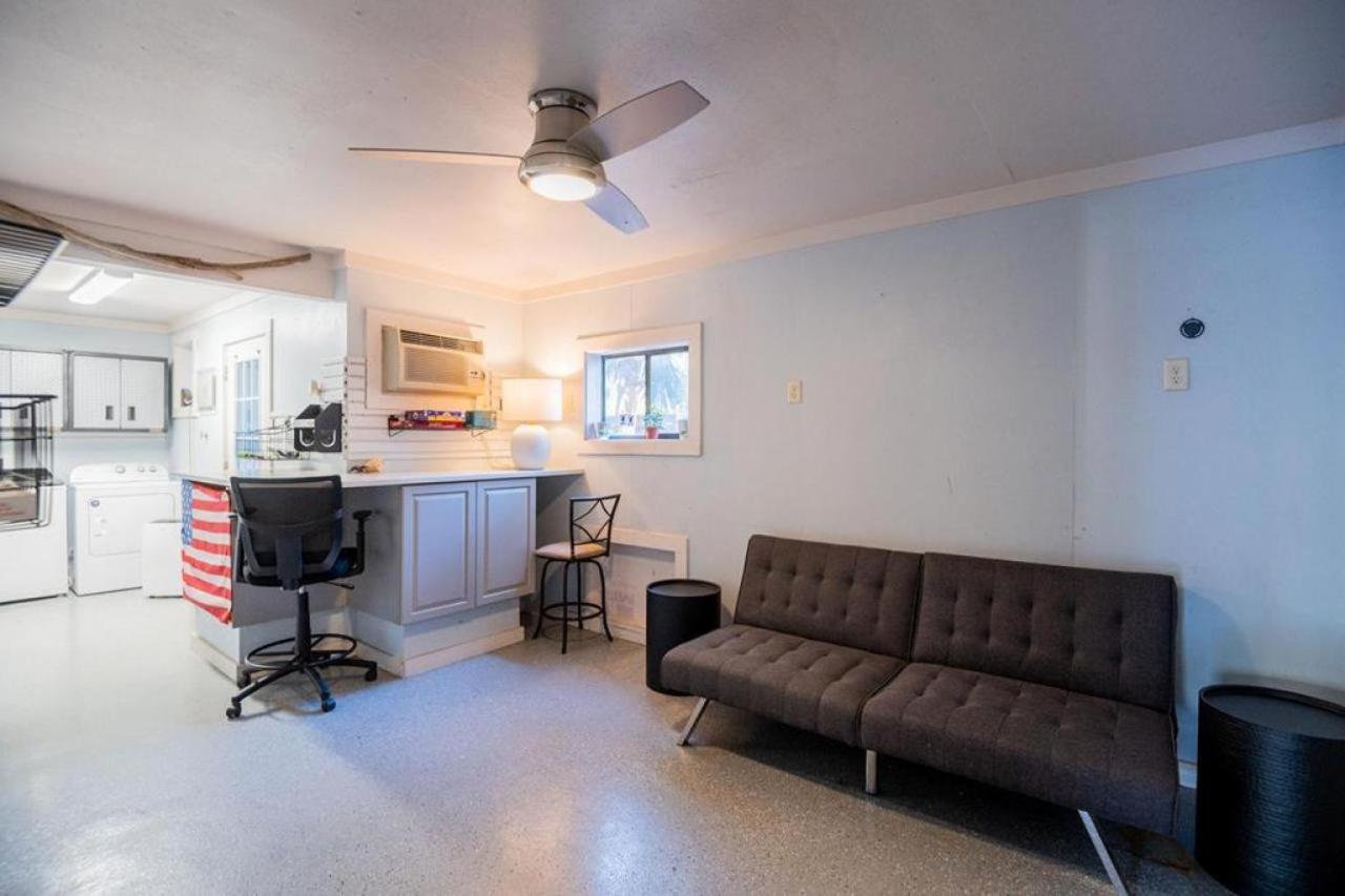 1 Sea Hawk Lane Holiday home *