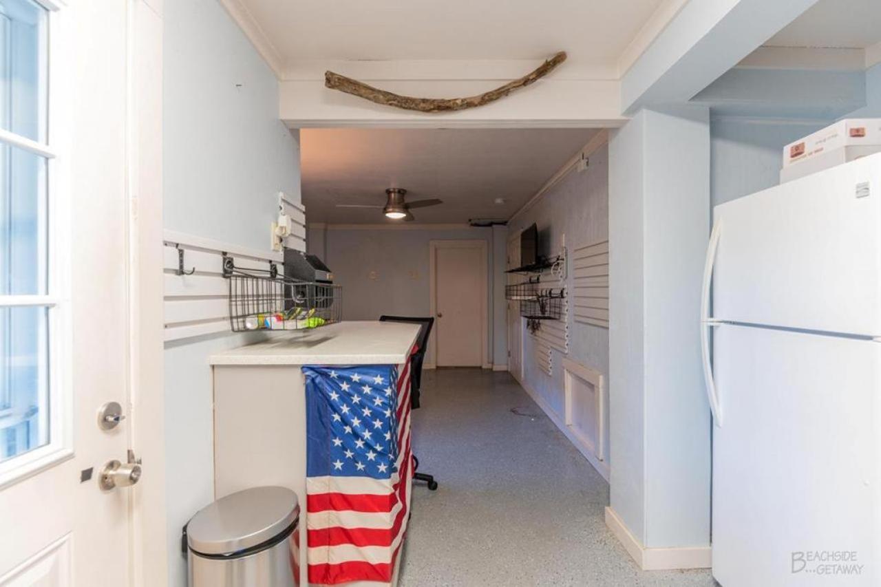 1 Sea Hawk Lane *
