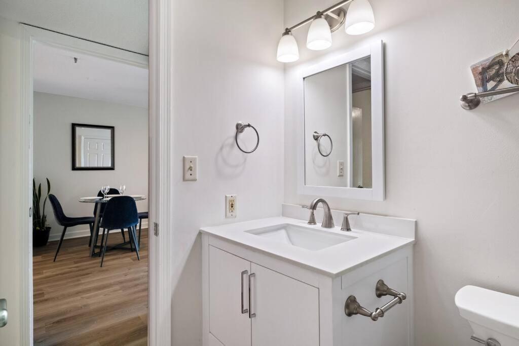 Apartment Peaceful Treetop - 2br/2ba