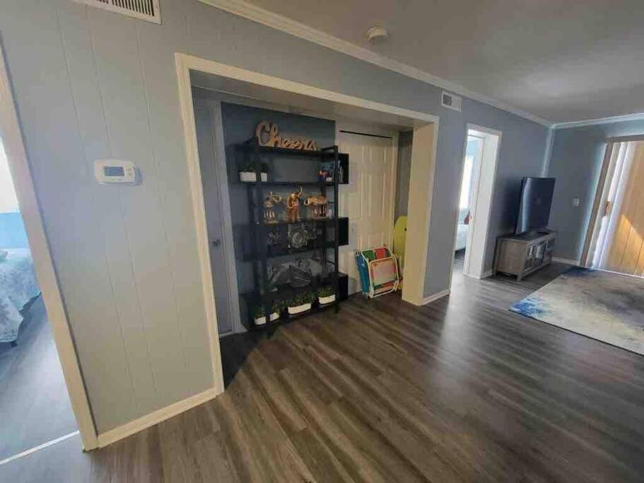 2022 Renovated 2-bdrm Cozy, Lovely W/parking! Apartment Hilton Head Island
