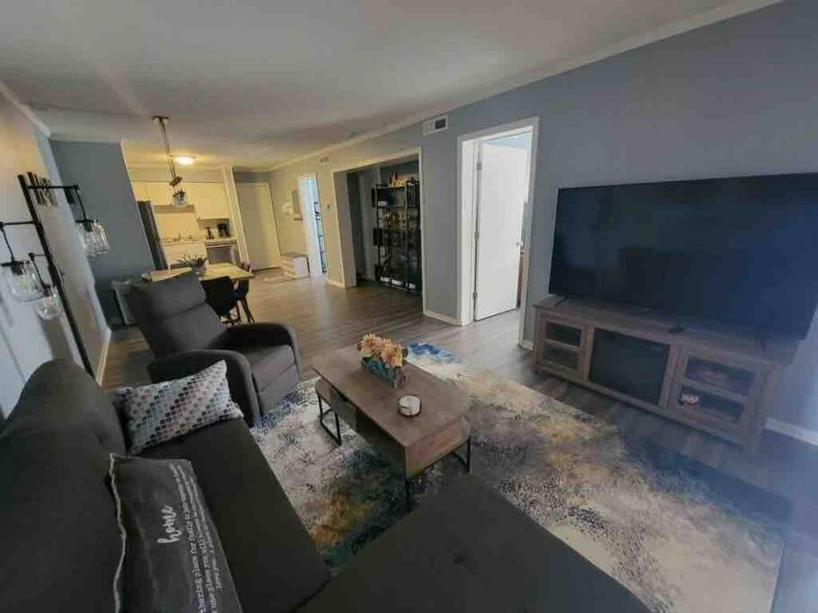 2022 Renovated 2-bdrm Cozy, Lovely W/parking! * Hilton Head Island