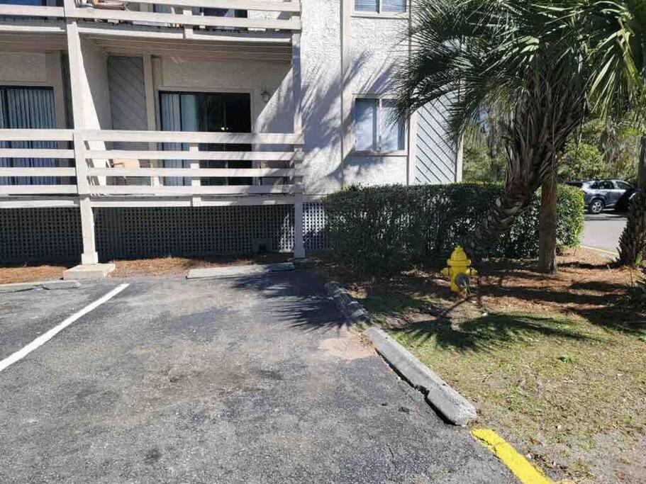 Apartment 2022 Renovated 2-bdrm Cozy, Lovely W/parking! Hilton Head Island