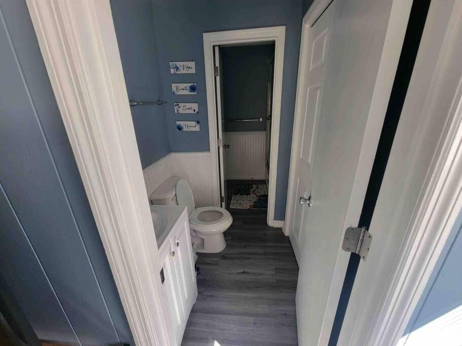 2022 Renovated 2-bdrm Cozy, Lovely W/parking! *