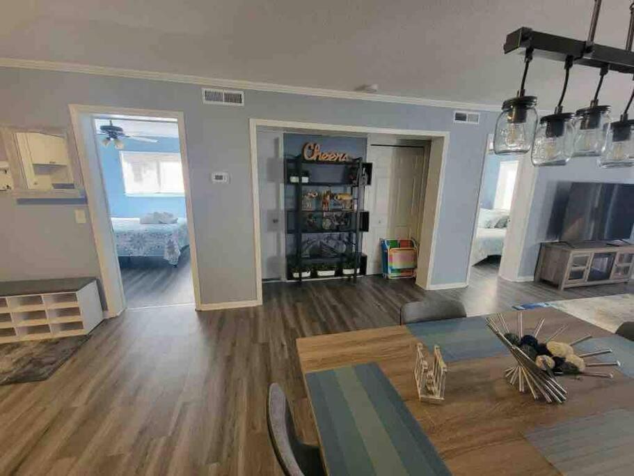 Apartment 2022 Renovated 2-bdrm Cozy, Lovely W/parking! Hilton Head Island