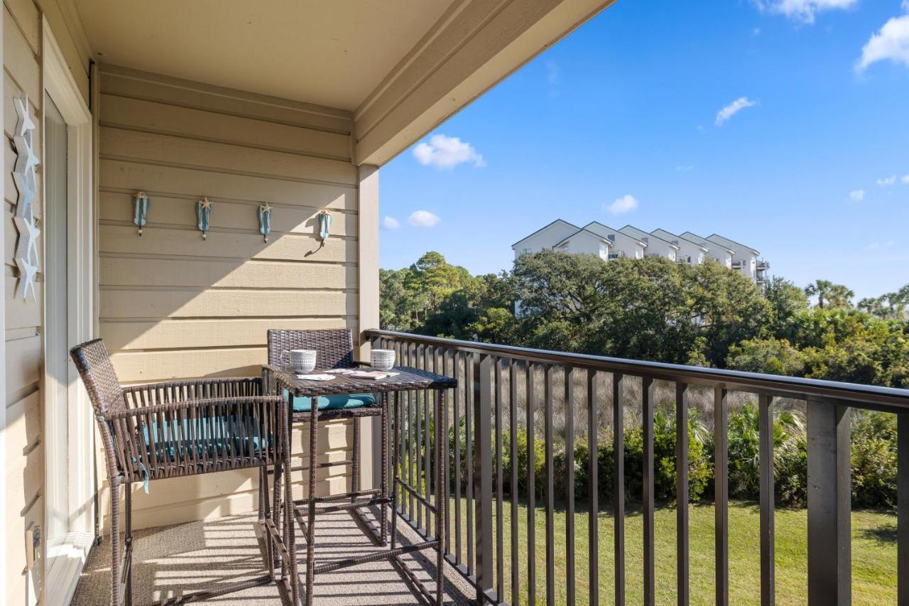 Apartment View Balcony Huge Pool Cozy Hilton Head Island
