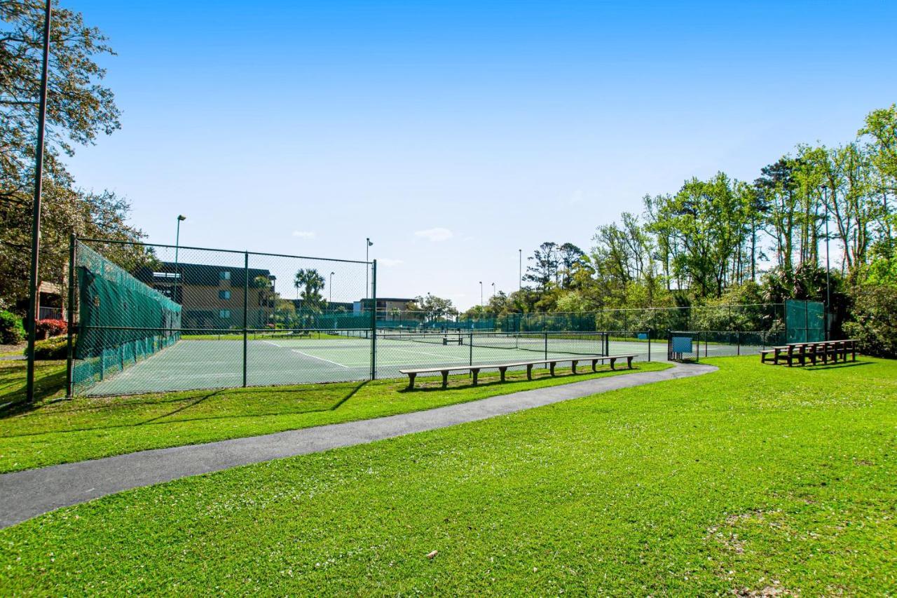 Hh & Tennis 310a