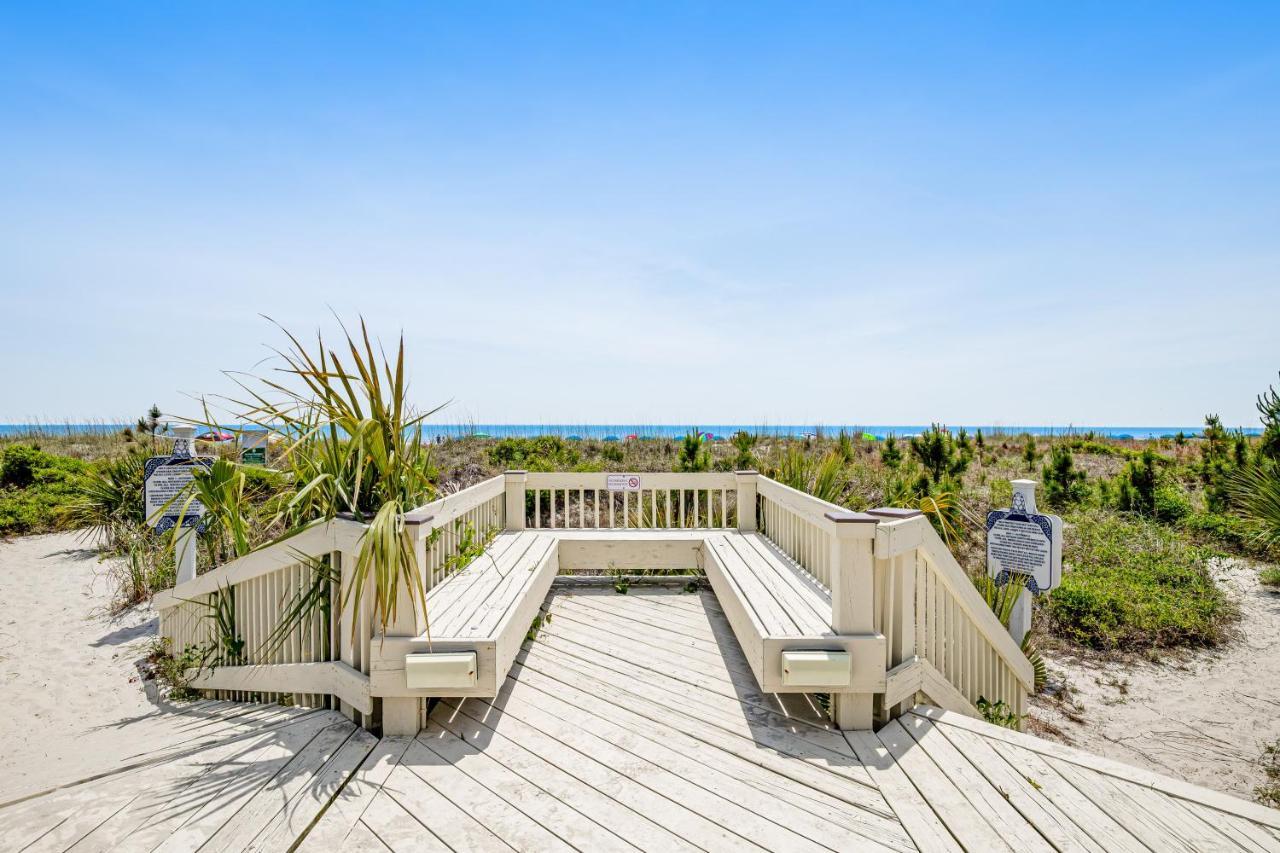 Breakers 208 Apartment