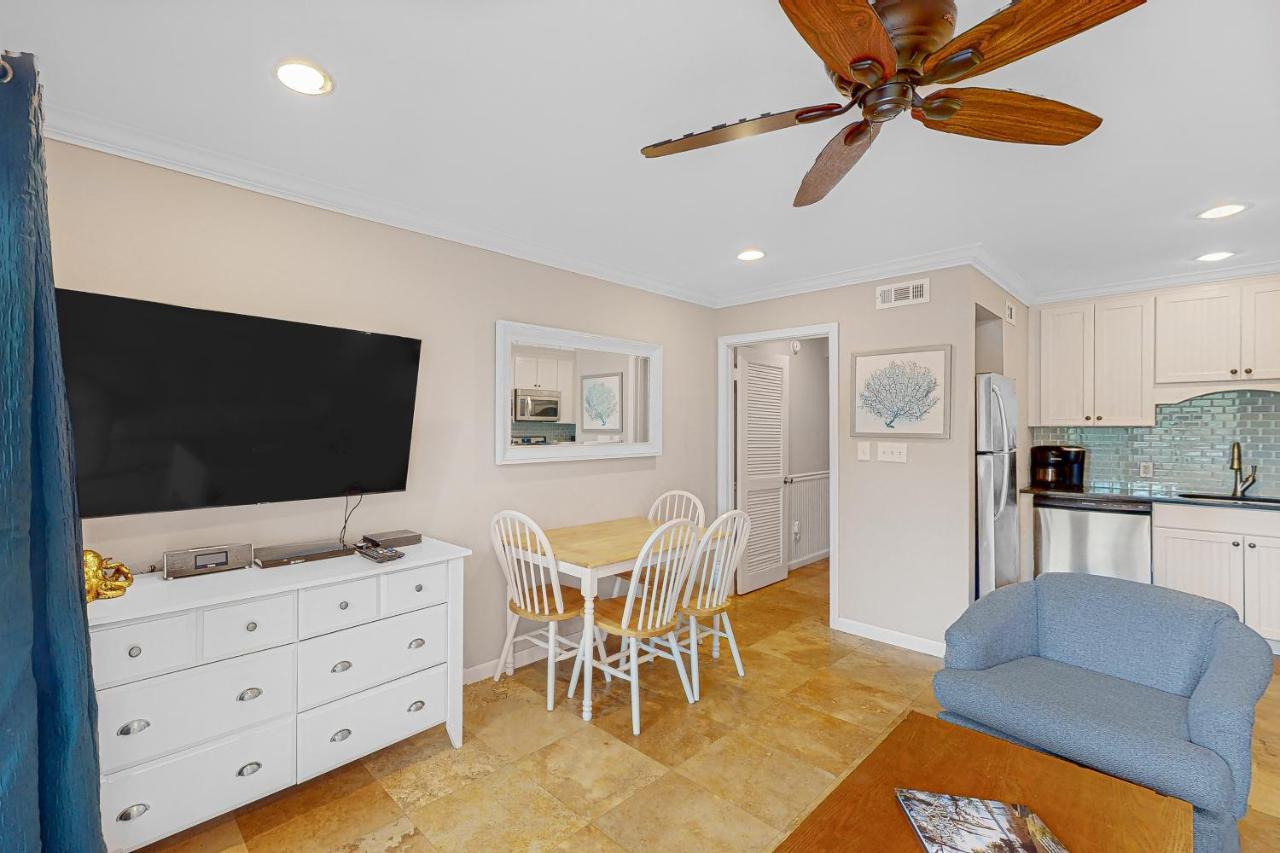 Breakers 208 Apartment *