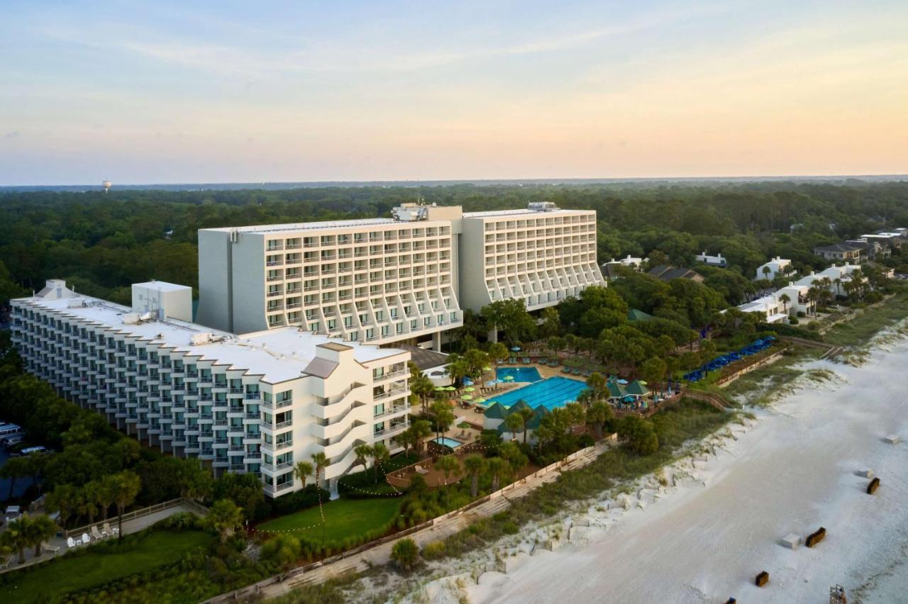 Resort Hilton Beachfront &